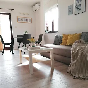 Mare Apartament Vrsi