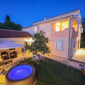 Berto Apartament Vrsi
